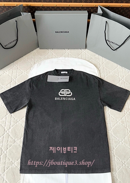 발렌시아가 반팔 티셔츠 (남녀 공용)