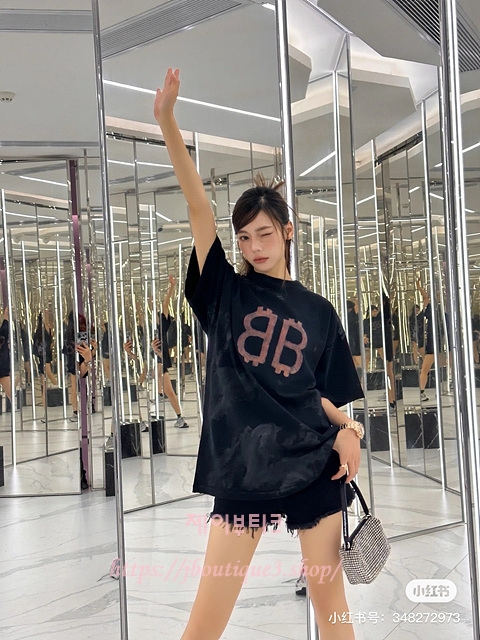 발렌시아가 반팔 티셔츠 (남녀 공용)