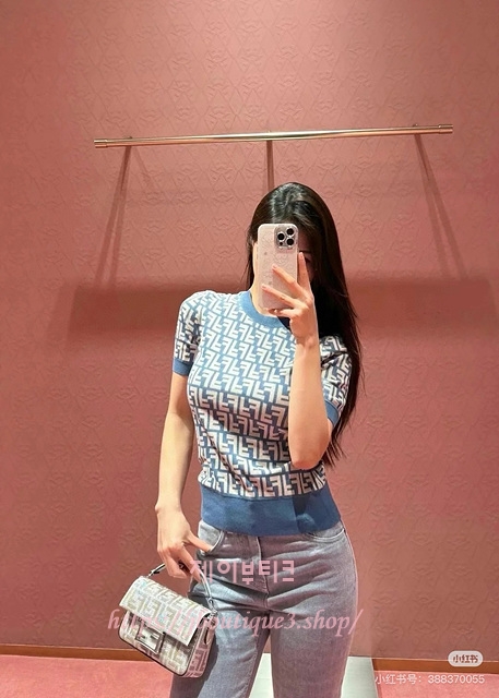 펜디 반팔 티셔츠