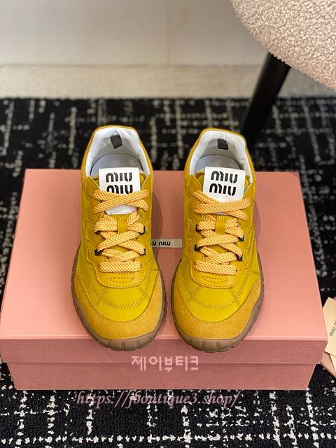 미우미우 스니커즈