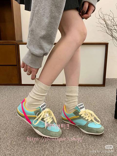 미우미우 스니커즈