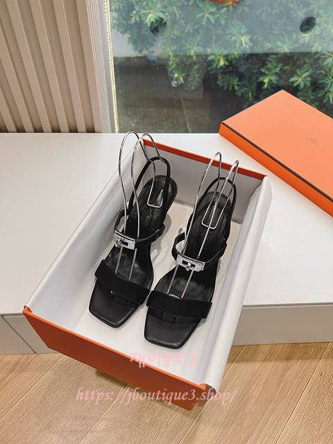 에르메스 켈리 샌들