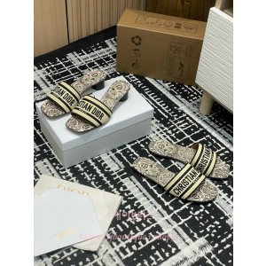 디올 디웨이 슬리퍼 (플랫,힐)