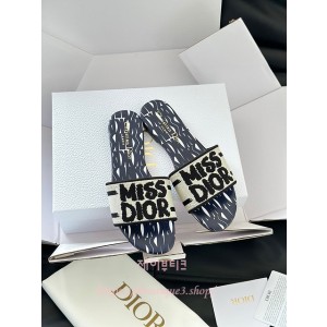 디올 디웨이 슬리퍼