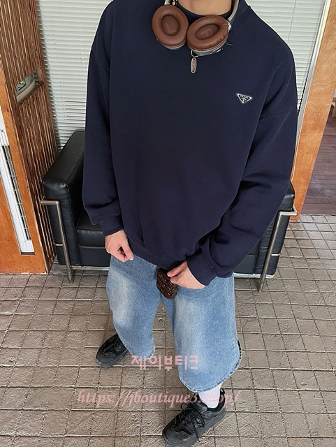 프라다 남성 맨투맨