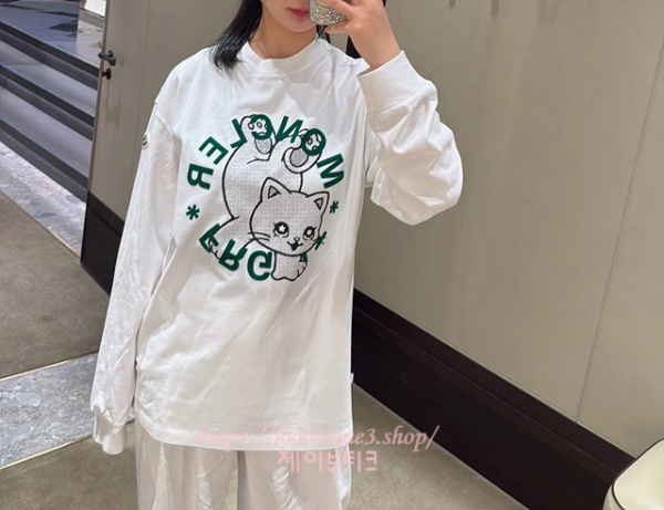 몽클레어 맨투맨