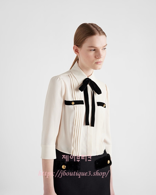 프라다 블라우스