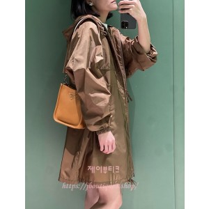 프라다 바람막이