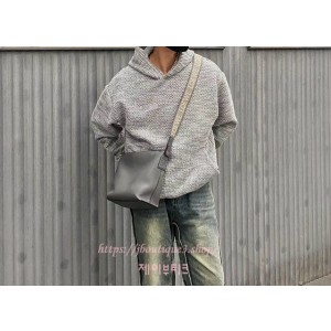 로에베 CUBI 스몰 크로스바디 백