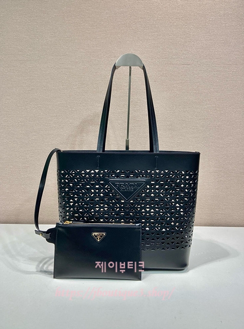 프라다 컷아웃 모티프 프라다 파니에 가죽