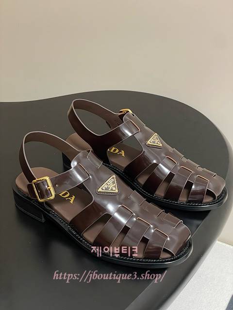 프라다 샌들
