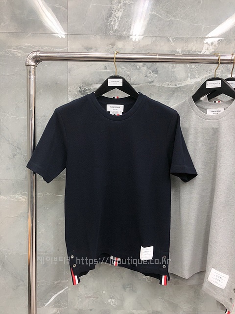 (국내배송3-4일 소요) 톰브라운 티셔츠 (2사이즈) [28]
