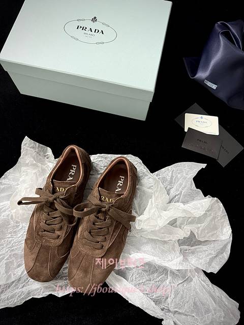 프라다 스니커즈