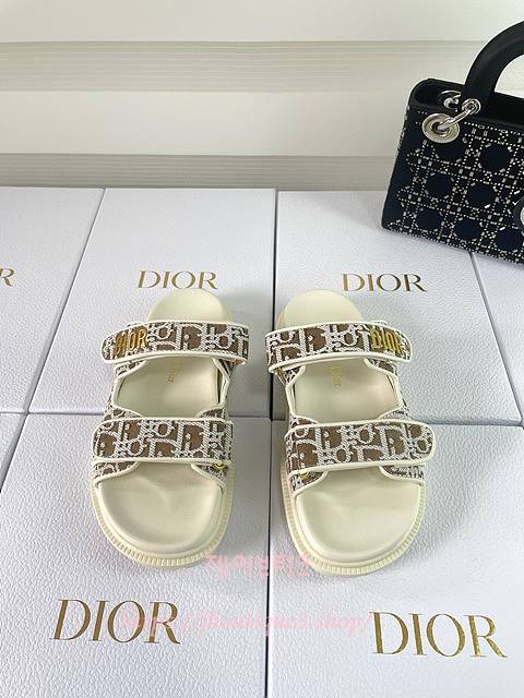 디올 벨크로 샌들