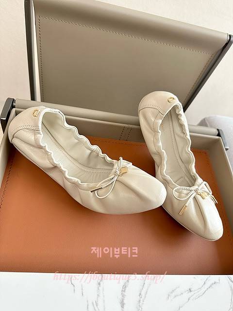 페라가모 발레 플랫