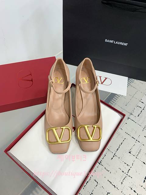 발렌티노 펌프스