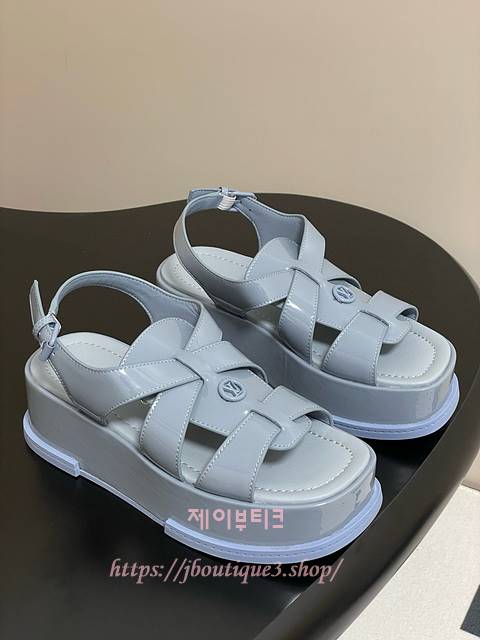 루이비통 샌들