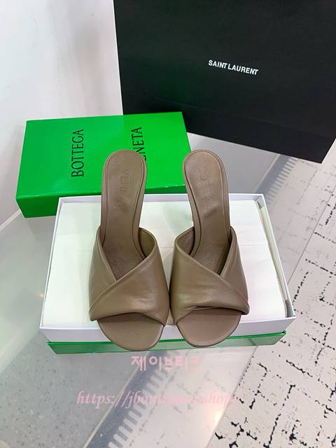 보테가 베네타 블링크 뮬