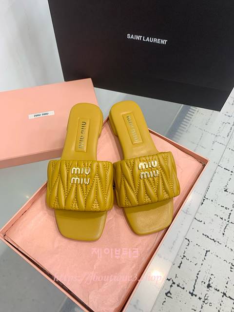 미우미우 마테라쎄 샌들