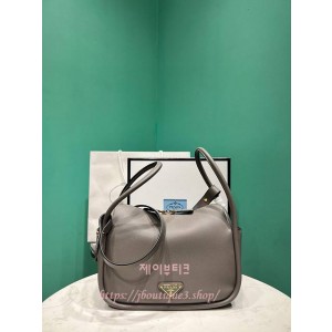 프라다 달링 레더 핸드백