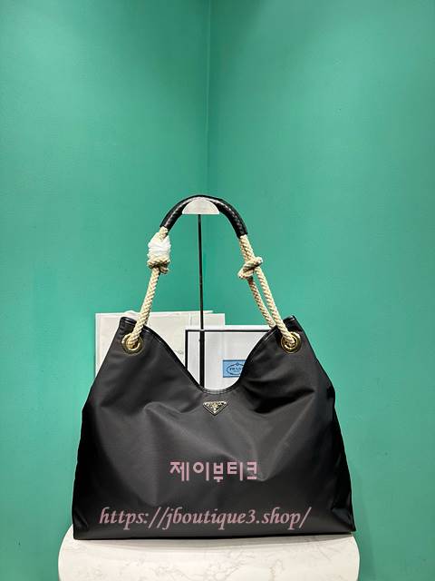 프라다 마리너 라지 리나일론 숄더백