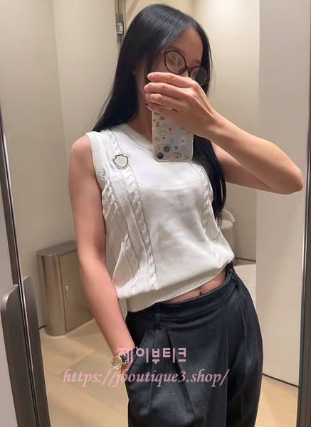 쿠치넬리 니트 베스트