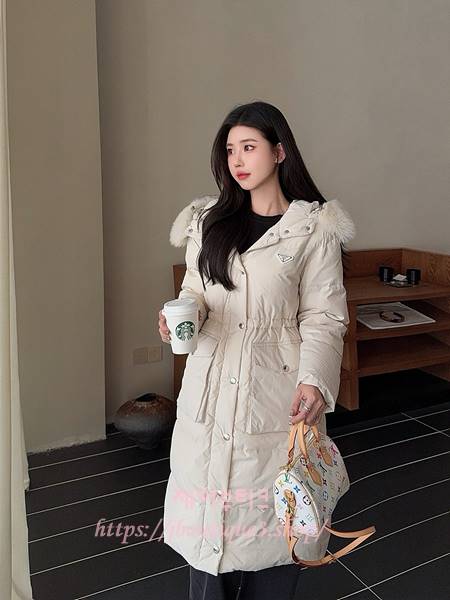 프라다 여성 패딩