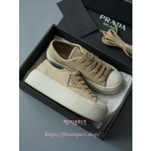 프라다 스니커즈