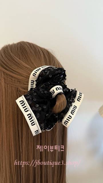 미우미우 헤어 스크런치