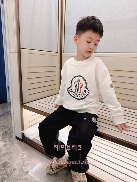 몽클레어 키즈 맨투맨