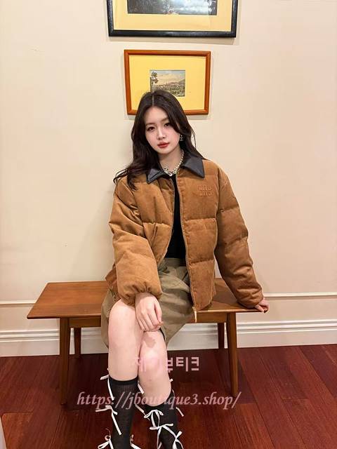 미우미우 여성 패딩