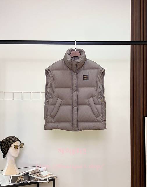 미우미우 패딩 베스트 (2color)