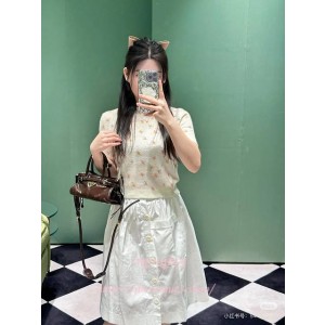 프라다 플로럴 프린트 울 크루넥 스웨터 크림