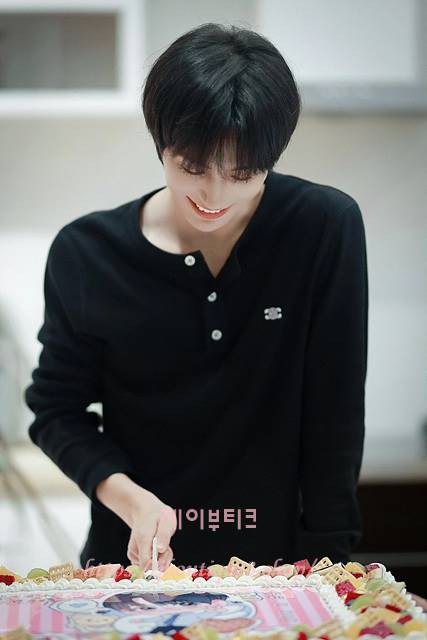 셀린느 티셔츠 (2color)