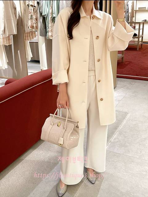 로로피아나 코트