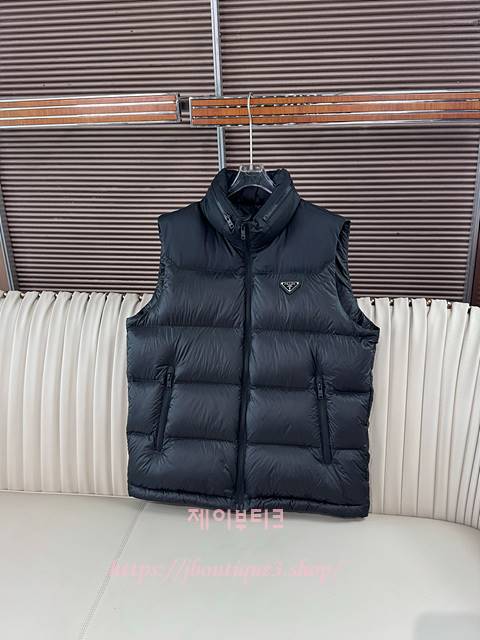 프라다 남성 패딩 베스트
