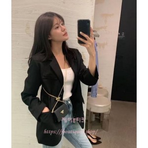 프라다 숄더 스트랩이 있는 사피아노 가죽 카드 홀더