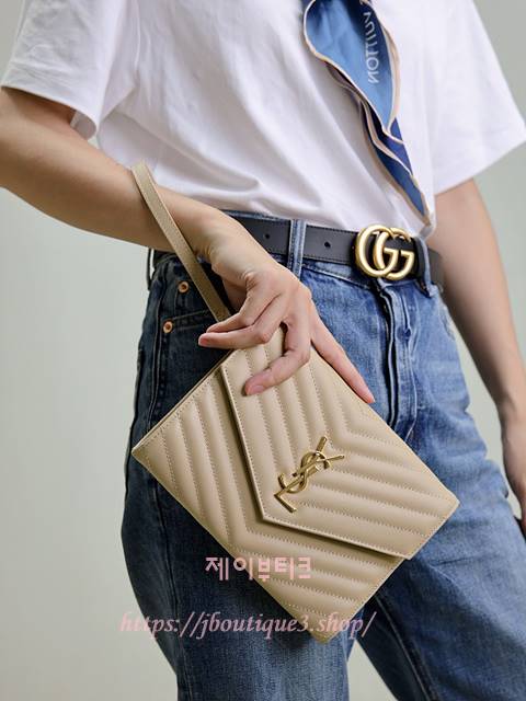 생로랑 CASSANDRE SAINT LAURENT MATELASSÉ 클러치