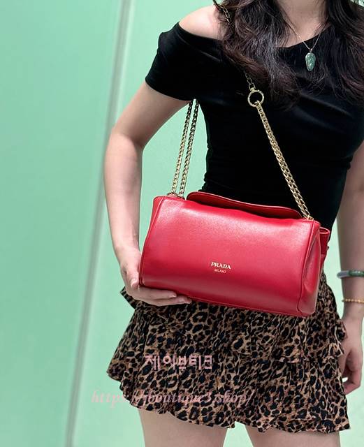 프라다 튀뮬트 스몰 나파 가죽 백