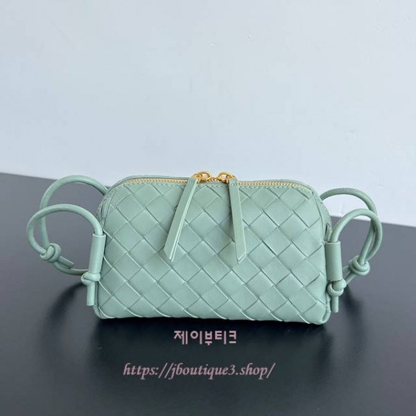 보테가 베네타 콘서트 파우치