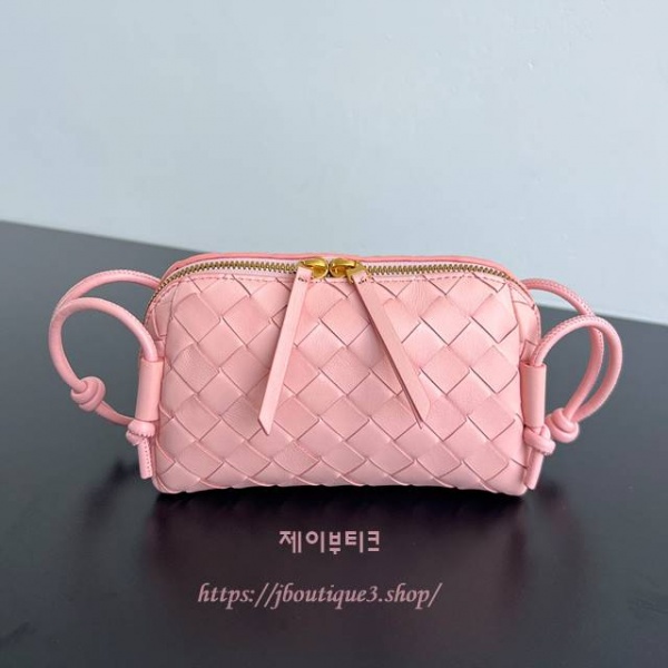 보테가 베네타 콘서트 파우치