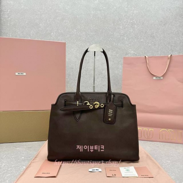 미우미우 아방뛰르 나파 가죽 백 미디엄