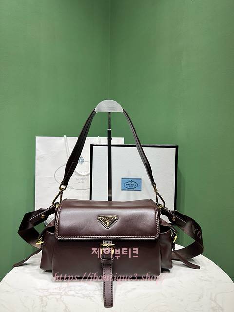 프라다 익스플로어 미디엄 리나일론 숄더백