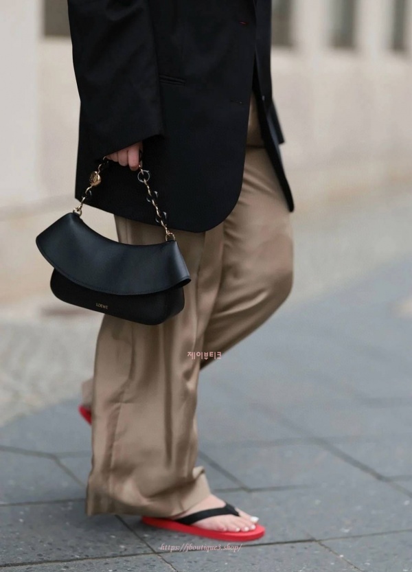 로에베 올라백 미디엄