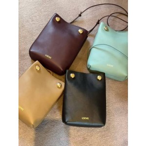 로에베 페블 파우치 백 (3color)