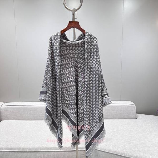 디올 케이프 판초