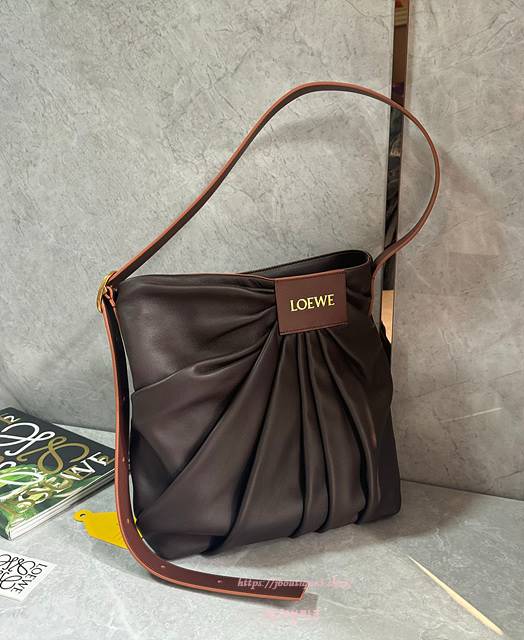 로에베 드레이프 토트