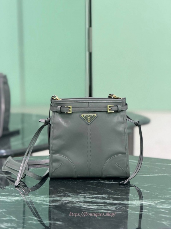 프라다 보니 가죽 미니 숄더 백