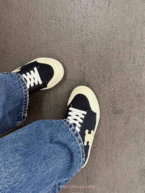 셀린느 캔버스 스니커즈