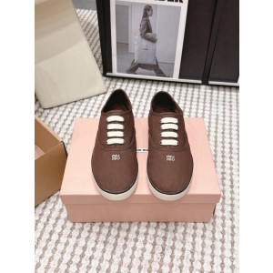 미우미우 스니커즈